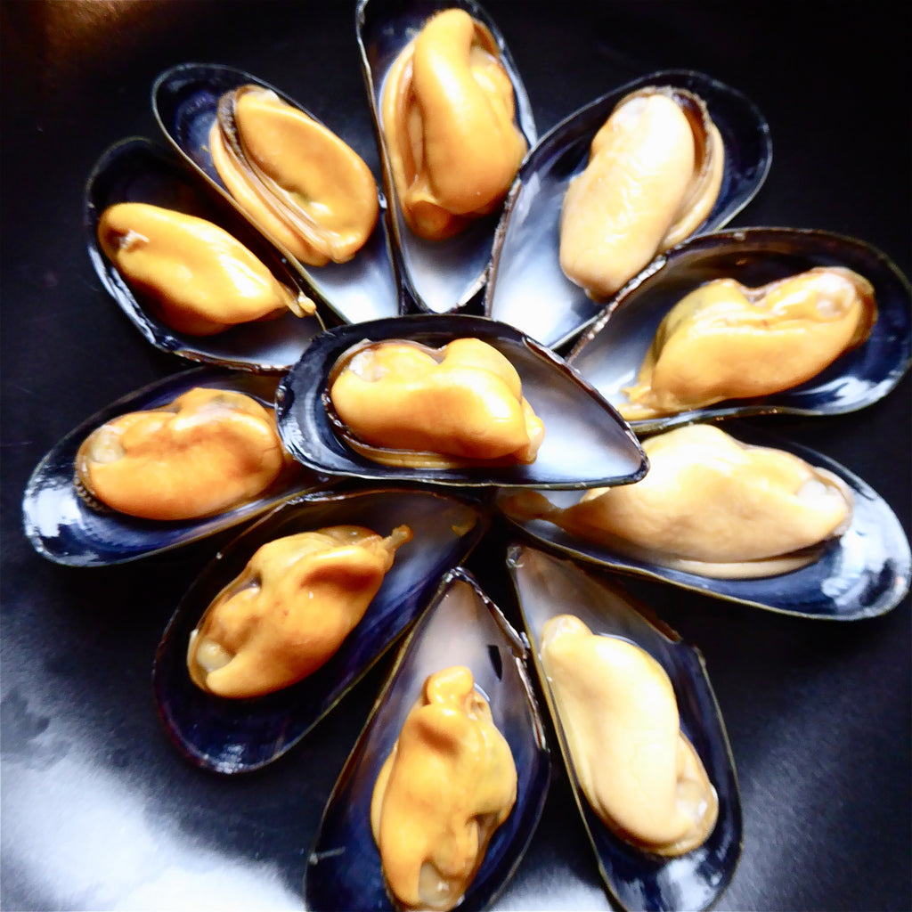 5kg bag of sustainably farmed premium Morisseau mussels with high meat content from Brittany, recommended by michellin-starred top chefs in hong kong restaurants